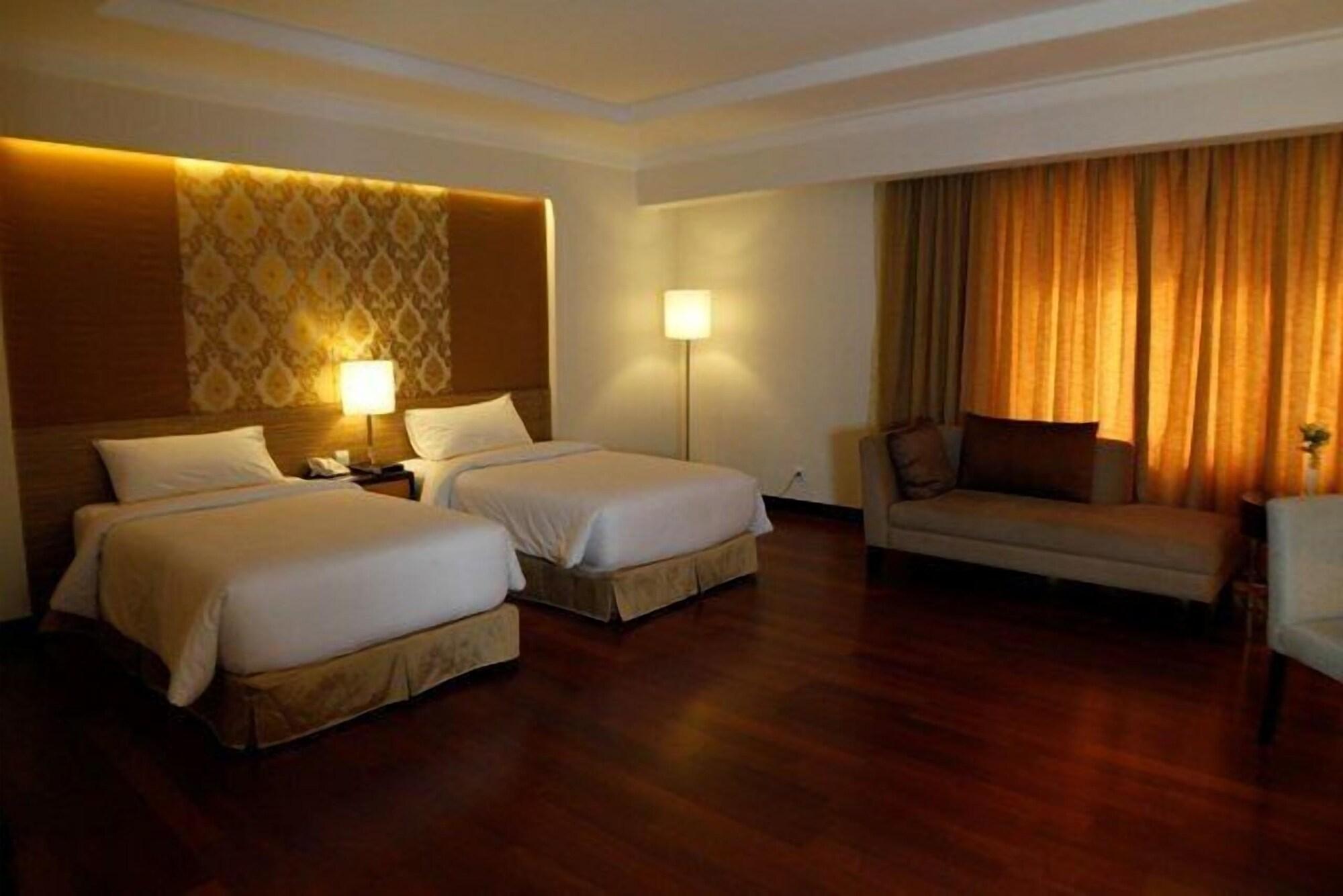 Premier Basko Hotel Padang  Exteriér fotografie