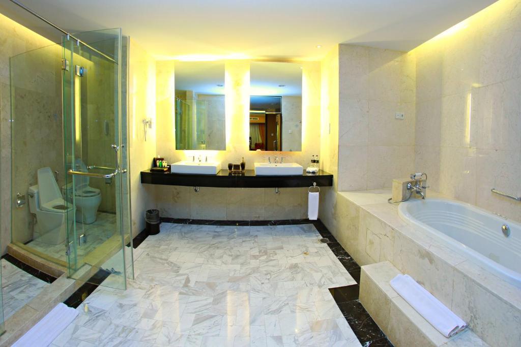 Premier Basko Hotel Padang  Exteriér fotografie